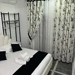 Apartament Sinani *