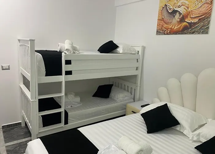 Apartament Sinani *