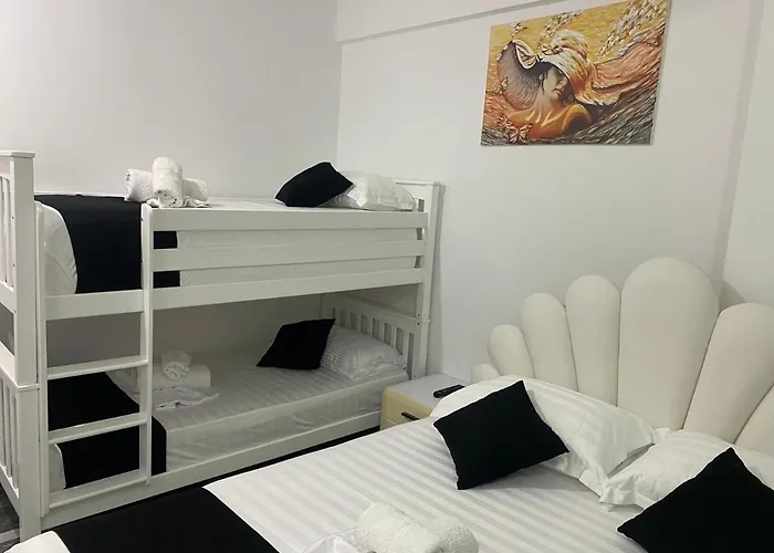 Apartament Sinani *