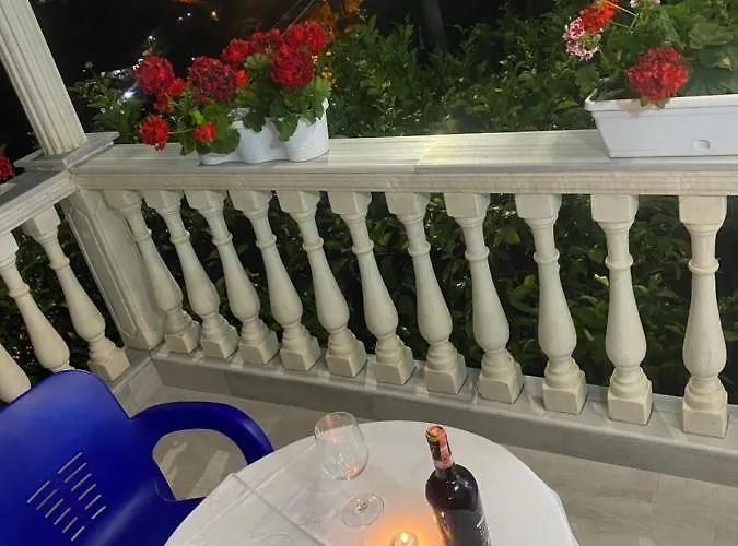 Sinani * Saranda